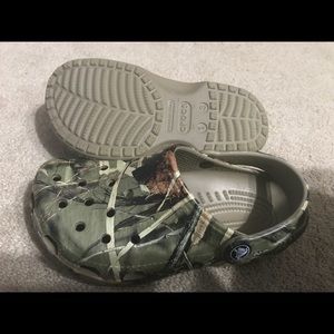 Kids camo crocs brand new